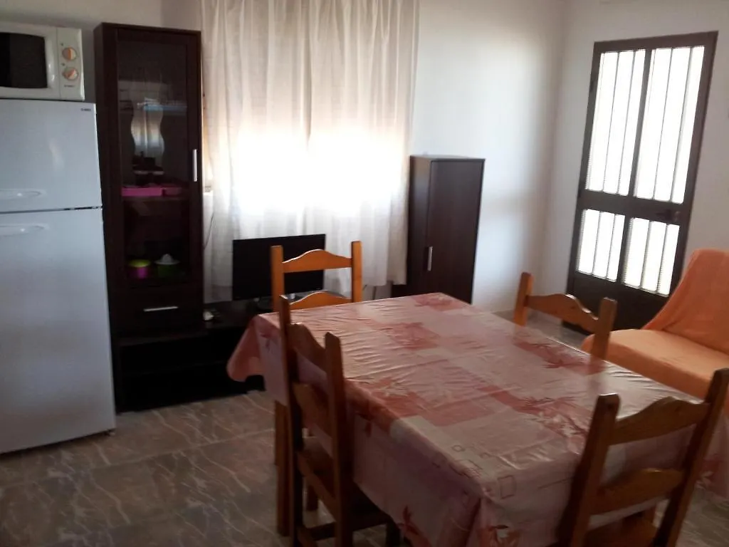 Apartamentos Miramar Bolonia Apartment
